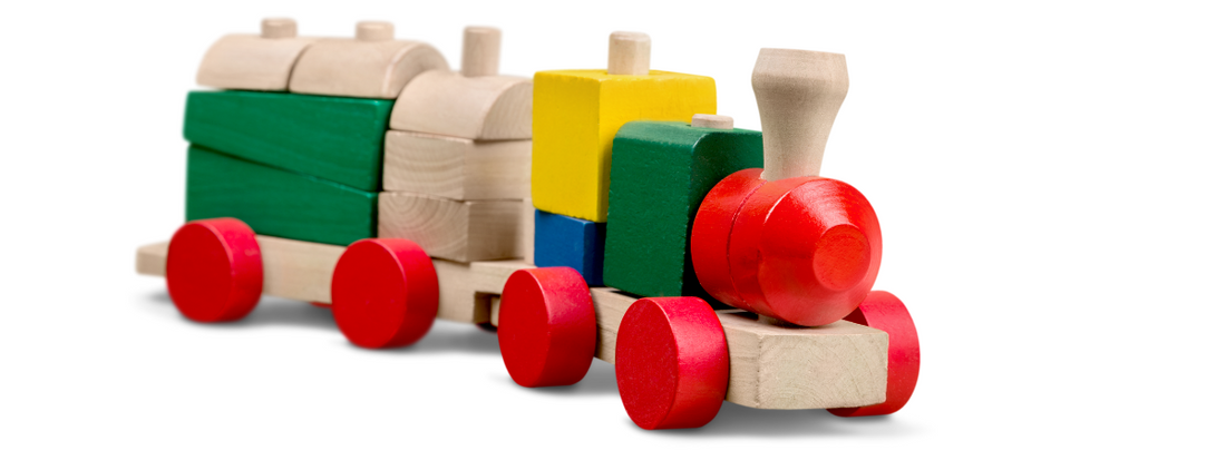 un petit train en bois pour les enfants 